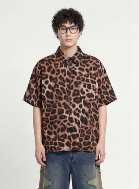 From Mars Today it's leopard-print loose short-sleeved shirt