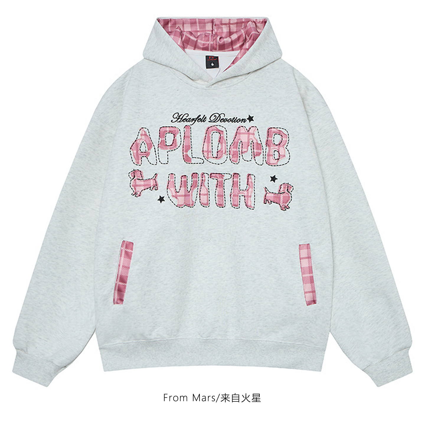 享受当下贴布宽松套头连帽卫衣