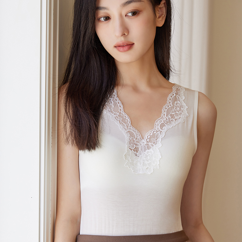 有致保暖背心女带胸垫天丝羊毛亲肤打底内搭精致蕾丝秋冬保暖内衣
