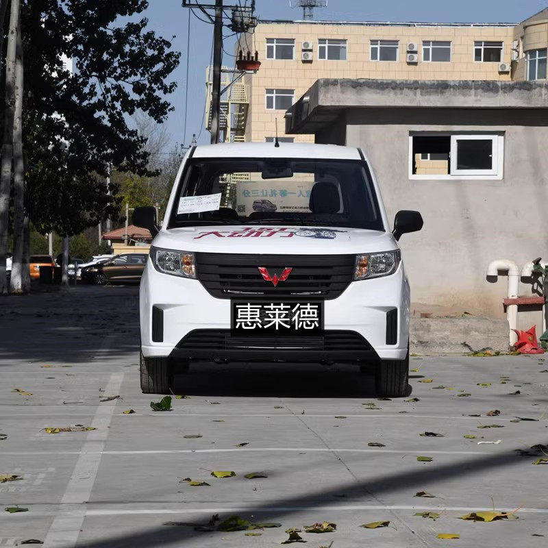 适用于五菱宏光PLUS车门