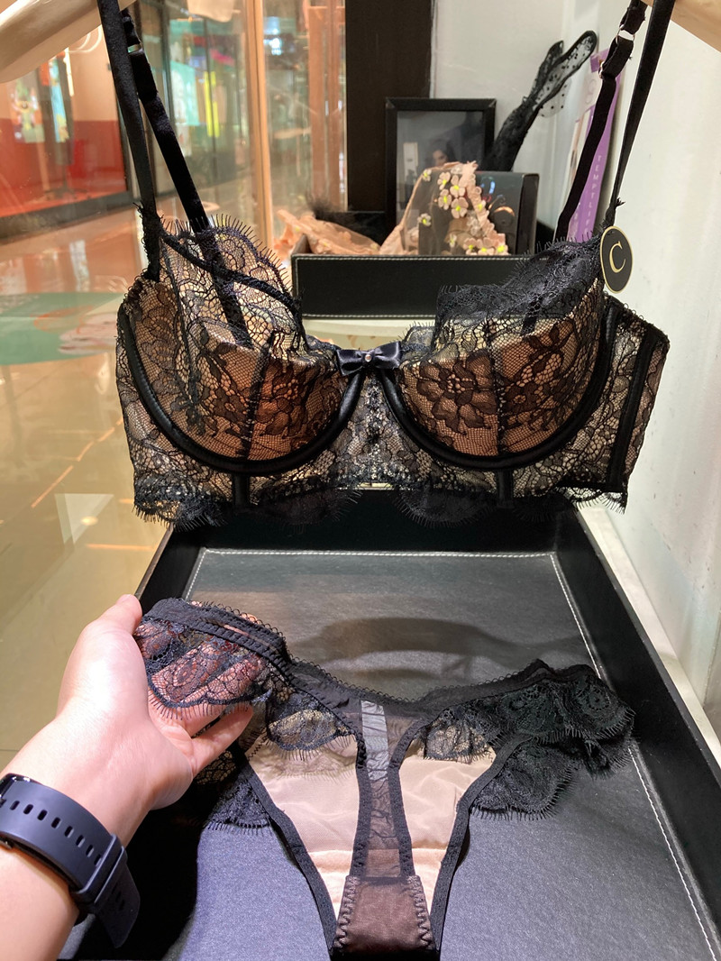 黑色蕾丝聚拢薄款文胸套装