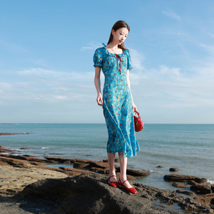 法式 三彩若潮大码 新款 2025秋季 丝绒碎花连衣裙方领收腰胖MM 女装