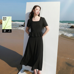 方领连衣裙收腰小黑裙A字短袖 三彩若潮大码 新款 2026夏季 胖MM 女装