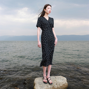 法式 2025夏秋新款 复古波点连衣裙V领收腰胖MM 女装 三彩若潮大码