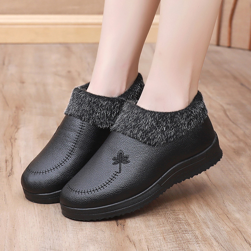 冬季老北京布鞋女棉鞋加绒保暖皮面防水舒适休闲软底防滑妈妈棉鞋