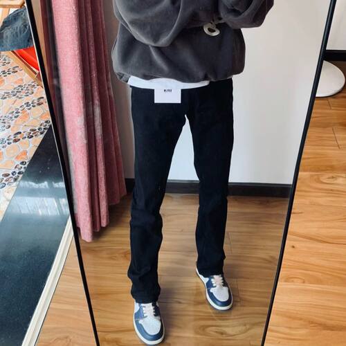 基础水洗黑色微喇叭设计牛仔裤男