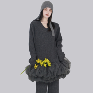 TEATREE/高品质V领羊毛拼接网纱连衣裙慵懒风显瘦坑条针织花苞裙