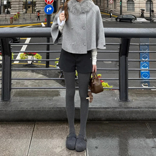 灰色毛呢辣妹短裤女冬季2026新款小个子加厚高腰a字外穿打底靴裤