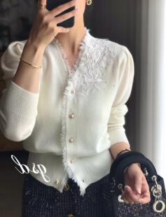 日系晶晶欧洲站秋冬欧货时尚V领单排扣刺绣钩花小香风羊绒衫女短