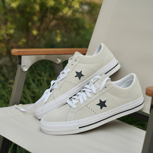 匡威正品米黄色翻毛皮休闲板鞋