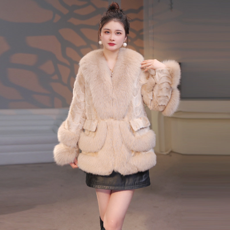海宁新款进口水貂皮草外套短款拼貂狐狸毛领冬季鹅绒貂皮大衣女,女装/女士精品,皮草,淘宝优惠券,粉丝福利购,淘宝优惠卷
