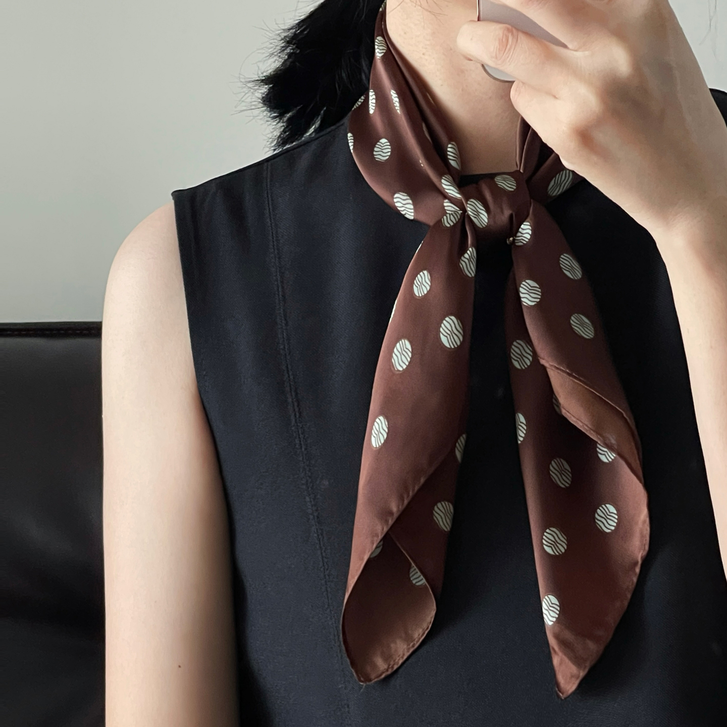 棕色波点发带丝巾小方巾女高级感