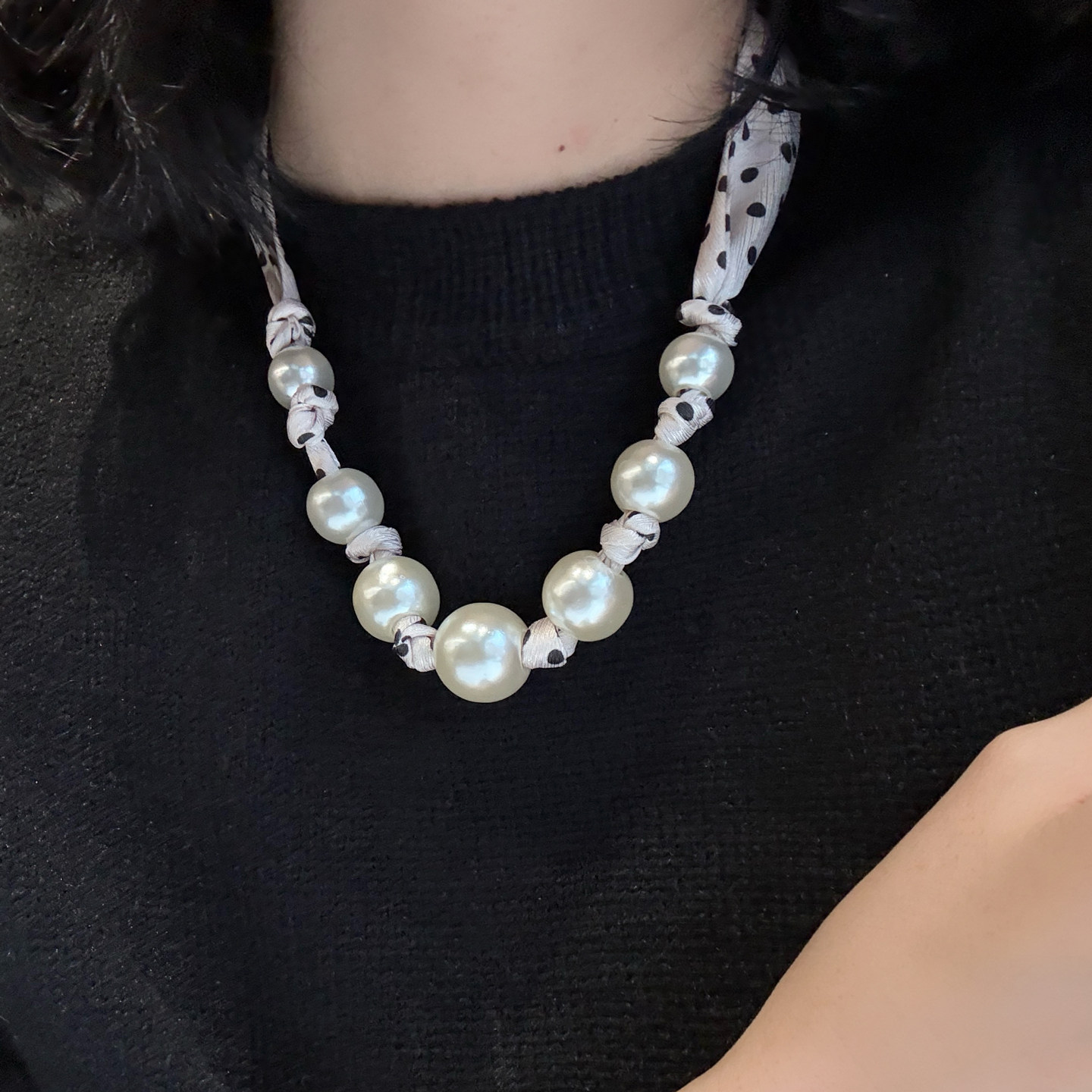 护颈锁骨小丝巾项链女春秋季长条珍珠装饰吊坠领巾简约百搭围巾潮