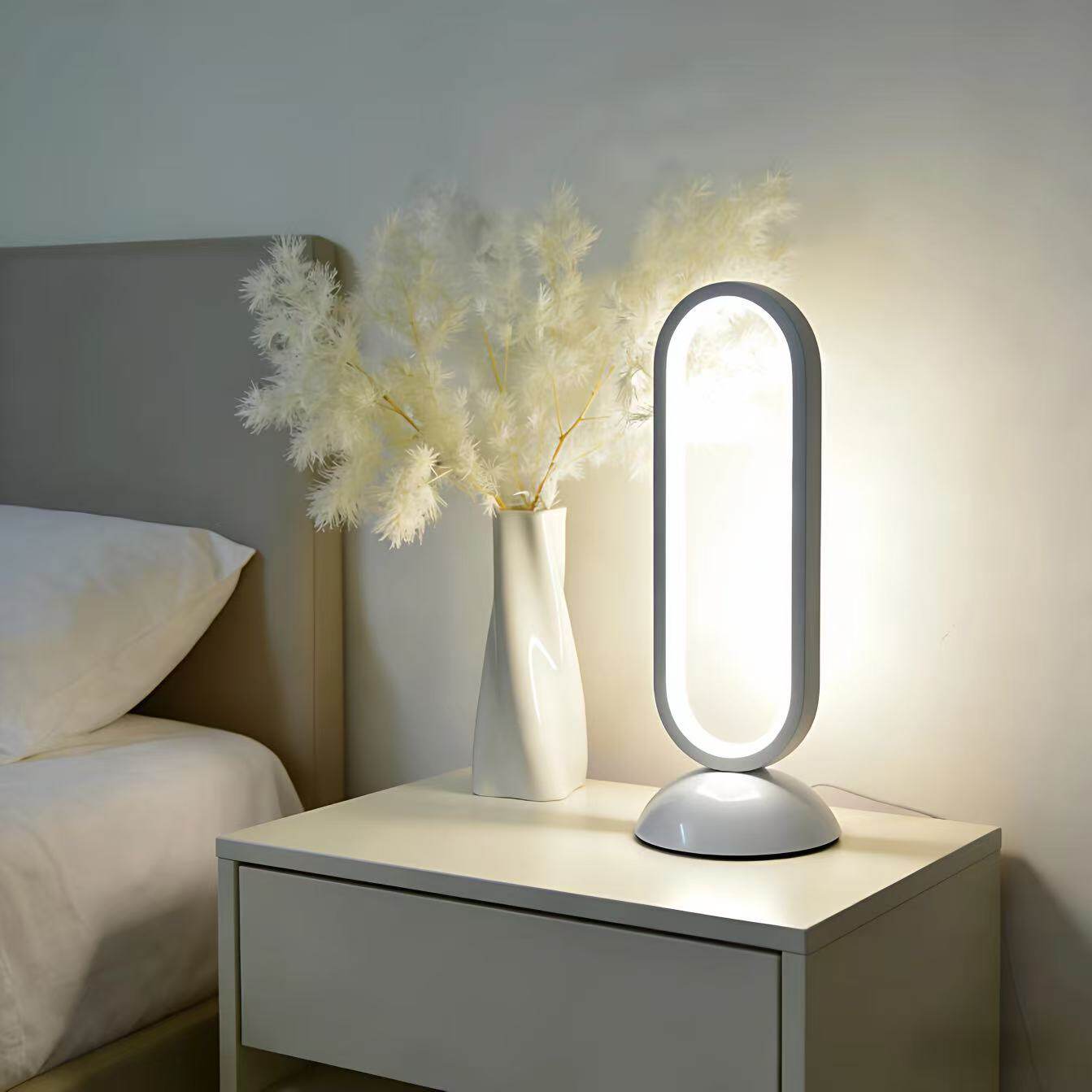 2026新款ins风北欧简约遥控床头灯卧室创意台灯现代护眼led小夜灯