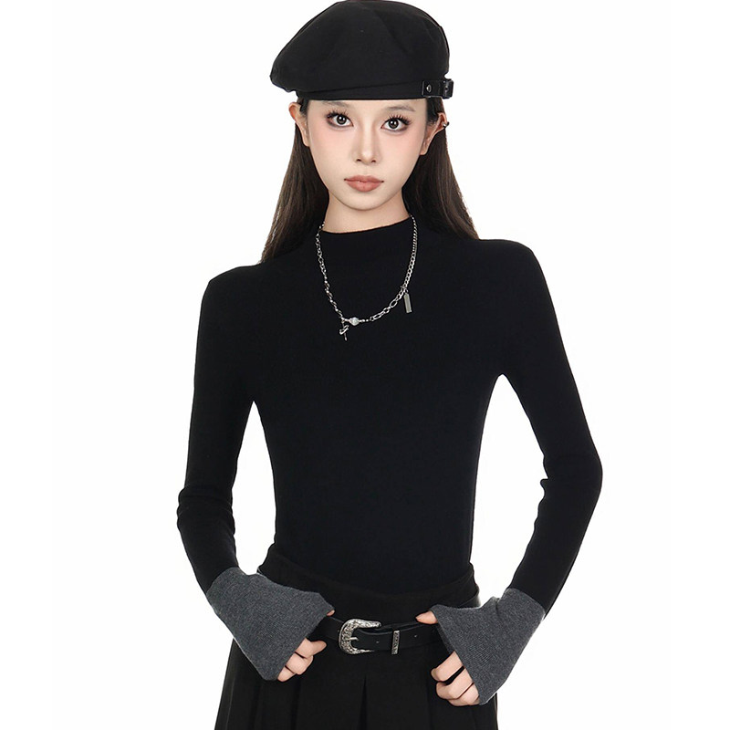 黑色半高领上衣女拼接设计感2026春季新款修身显瘦内搭外穿打底衫