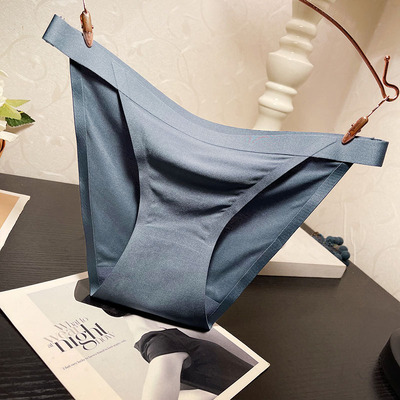 一片无痕冰丝内裤女士性感低腰