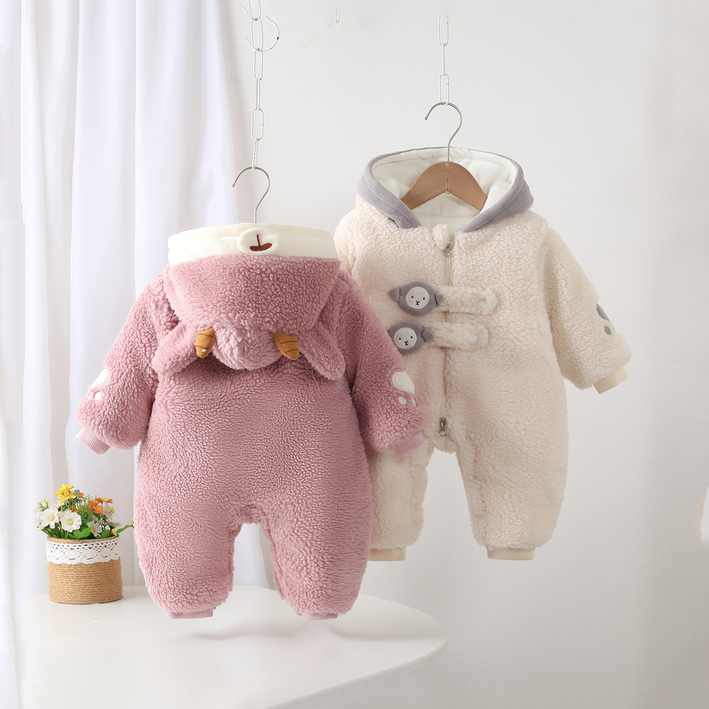 婴儿冬装连体衣加厚外出服