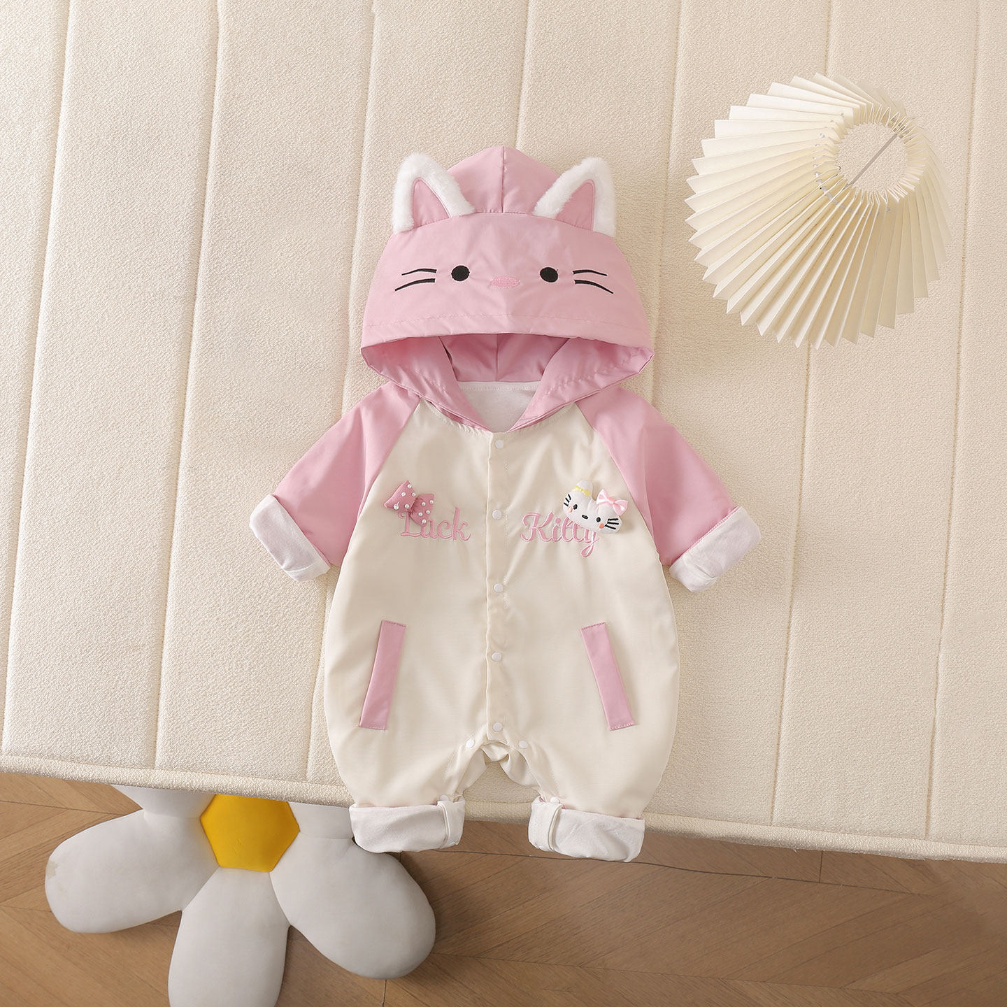 小月龄宝宝秋季外出服可爱超萌婴儿连体衣春秋款双层外穿连帽抱衣