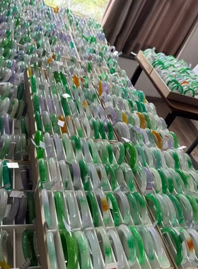 【对应价格直接拍】正品冰糯种飘花天然玉翠色素圈美人玉镯女款