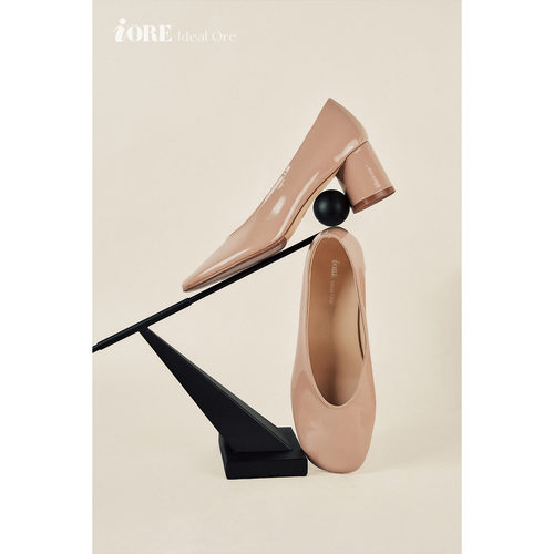 IORE理想矿石复古裸色粗跟单鞋