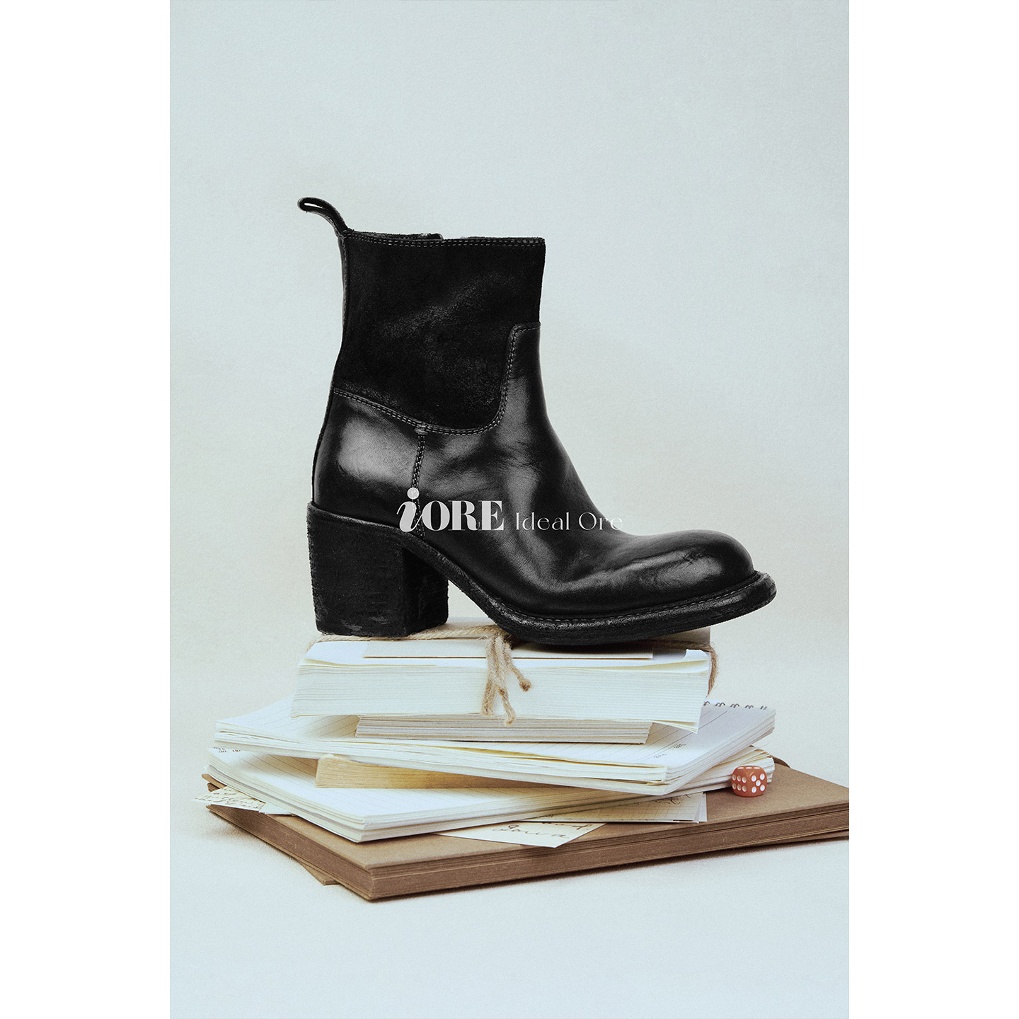 IORE理想矿石水洗马皮圆头短靴