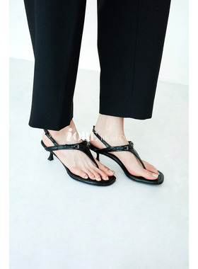 IORE理想矿石 冷感松弛 极简流线理性雕塑感皱牛油皮夹趾高跟凉鞋