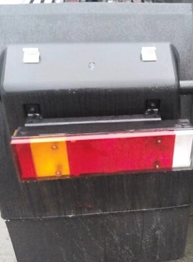 适用东风天龙VL大力神汽车驾驶室后尾灯防追尾灯后刹车灯后转向灯