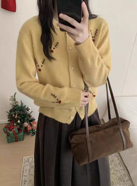 复古刺绣花朵针织开衫女秋冬新款圆领甜美软糯毛衣外套高级感上衣