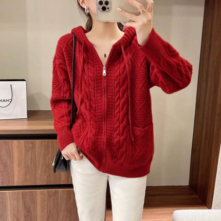 连帽开衫红色拉链毛衣女新款2024爆款时尚洋气女加厚针织衫外套潮