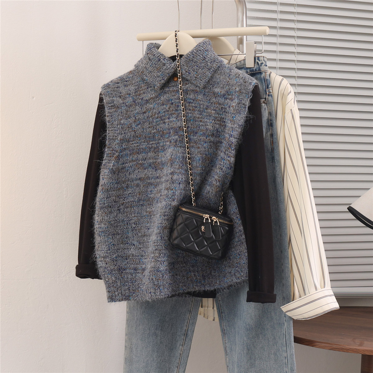 时尚翻领花纱针织马甲毛衣女背心