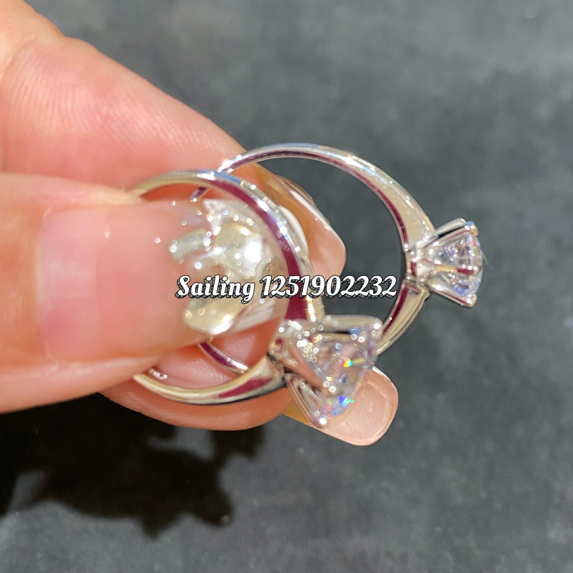 香港专柜 CARAT LONDON 2克拉圆钻 经典 6爪 人造钻石 K白金戒指