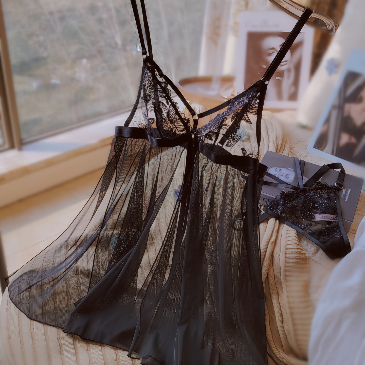 魅~性感约会小黑裙蕾丝吊带睡裙女式2026新款网纱透明V领睡衣套装