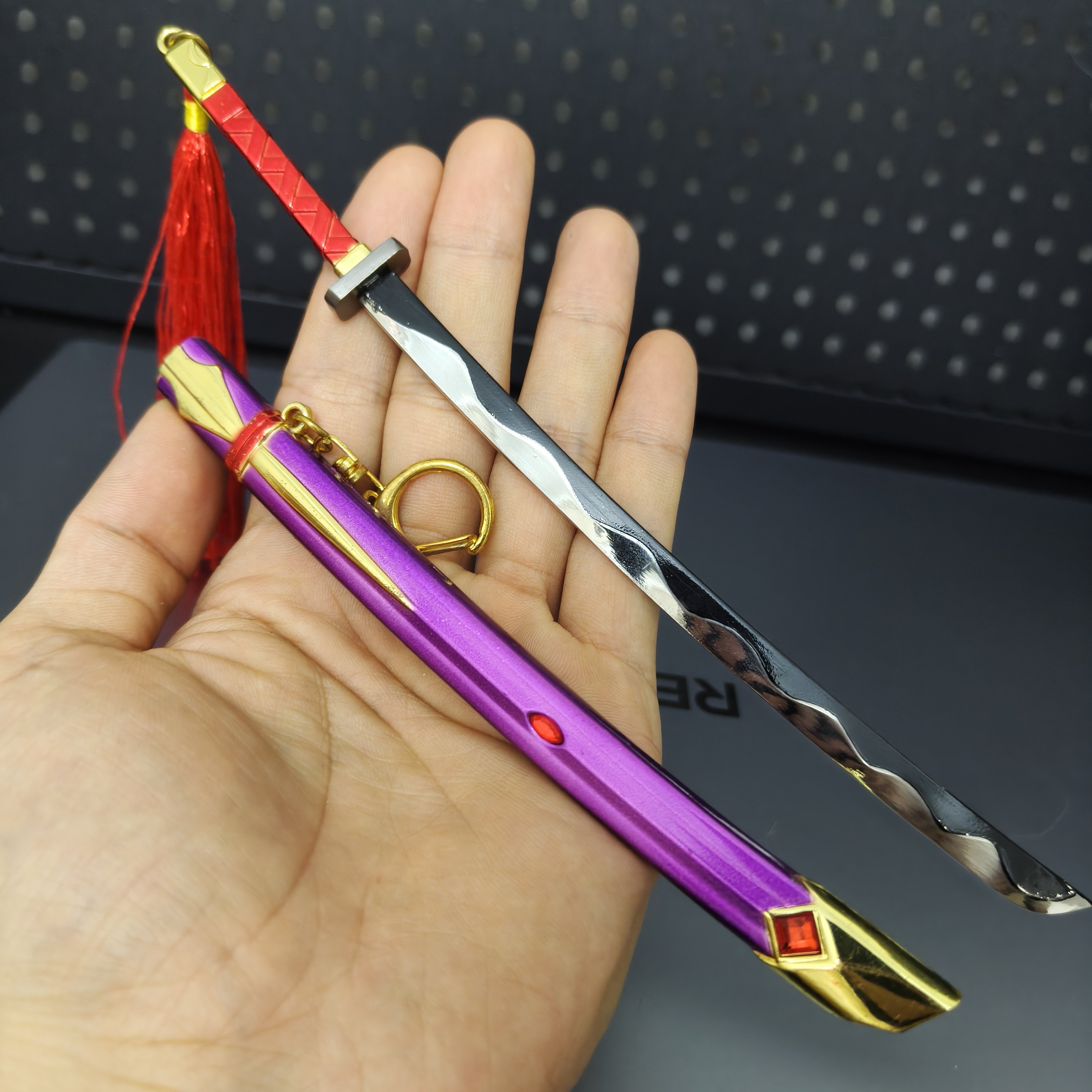 LOL英雄联盟周边亚索腥红之月武器模型玩具男生收藏潮玩桌面摆件