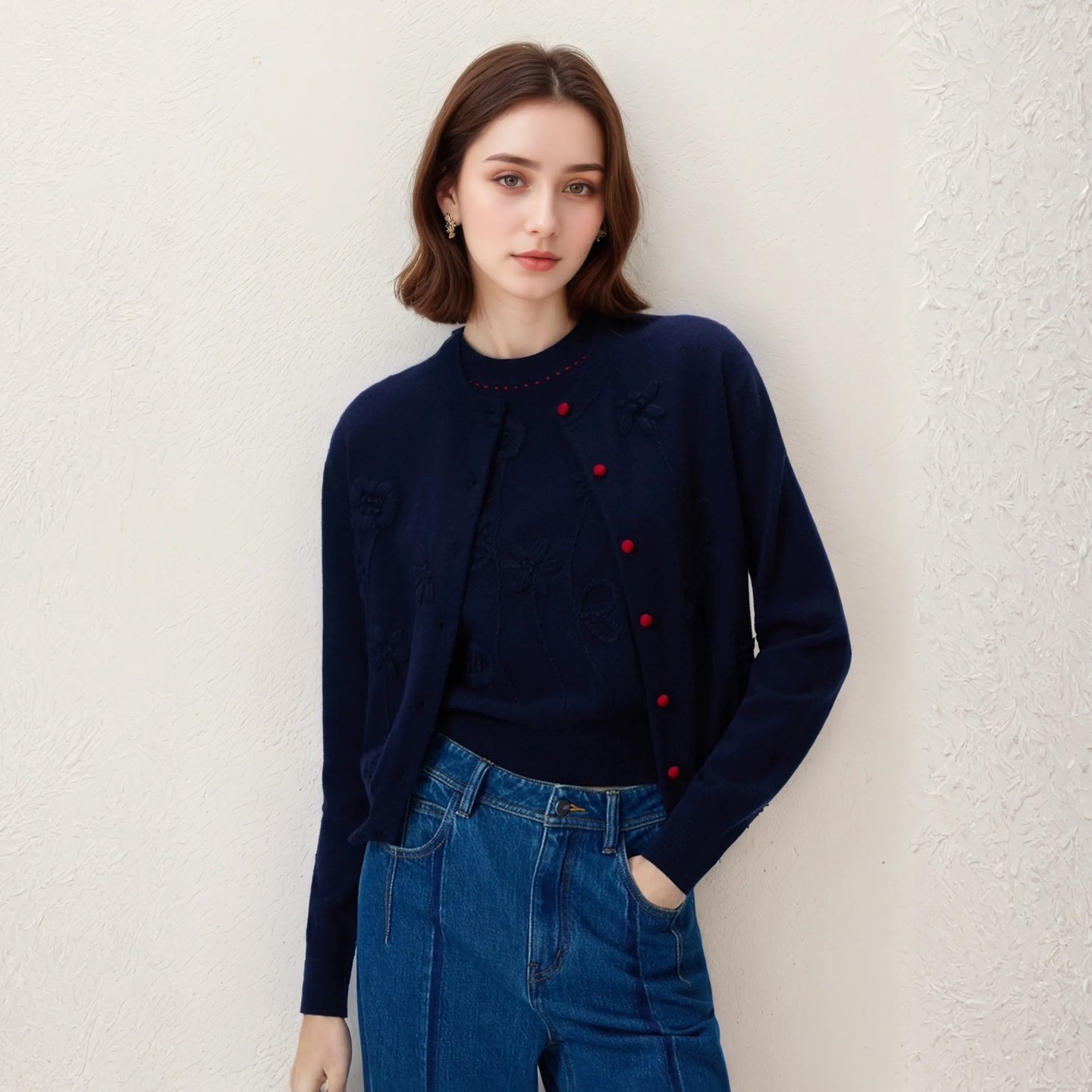 【奢定SHX】2026年春季新款气质百搭简约款圆领立体钩花针织开衫,女装/女士精品,毛针织衫,淘宝优惠券,粉丝福利购,淘宝优惠卷