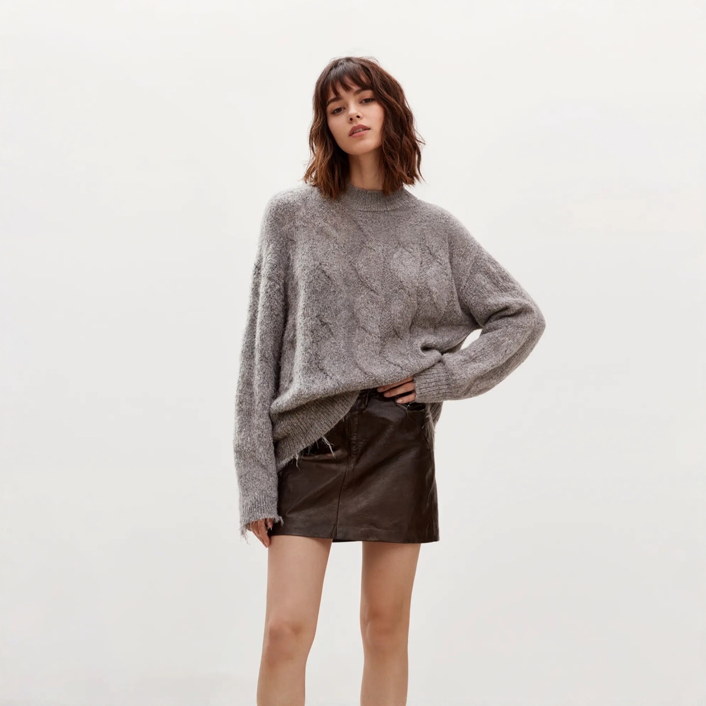 简约含绵羊毛羊驼毛扭绳麻花毛衣