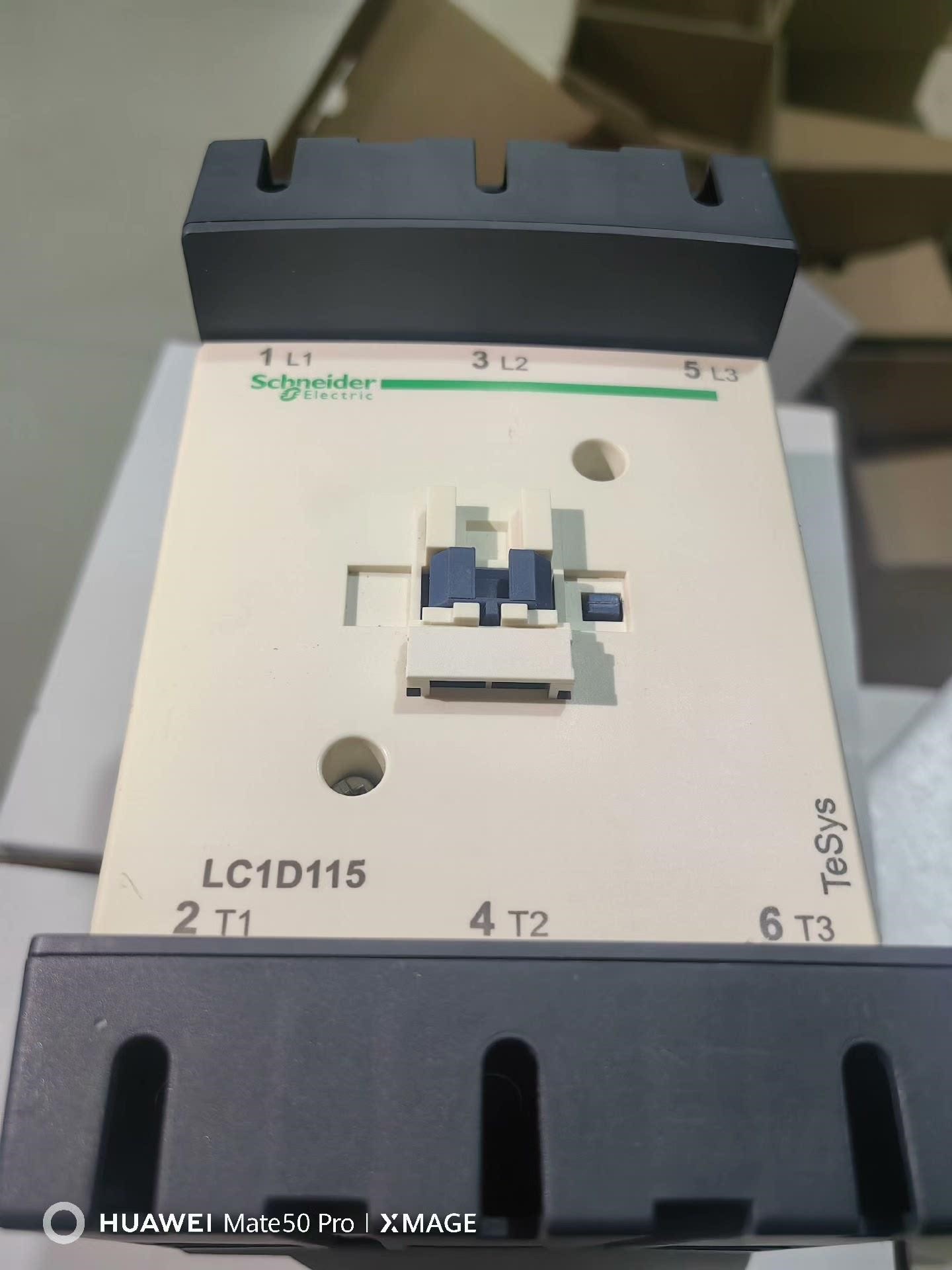 施耐德交流接触器LC1D150M7C  150A AC220