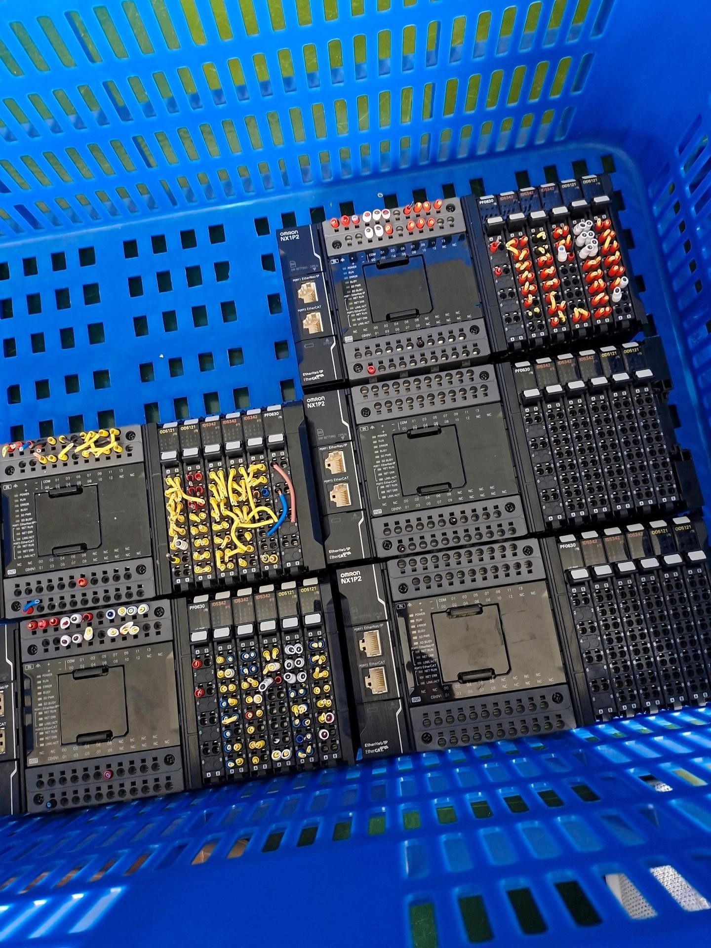 欧姆龙plc+模块，NX1P2-9024DT,CP1E-N4