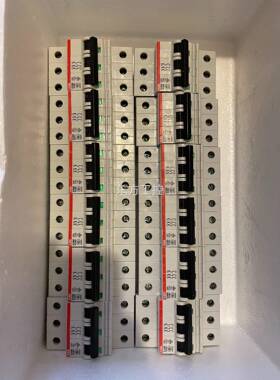 议价全新原装正品ABB微型断路器 S263-C63 3P