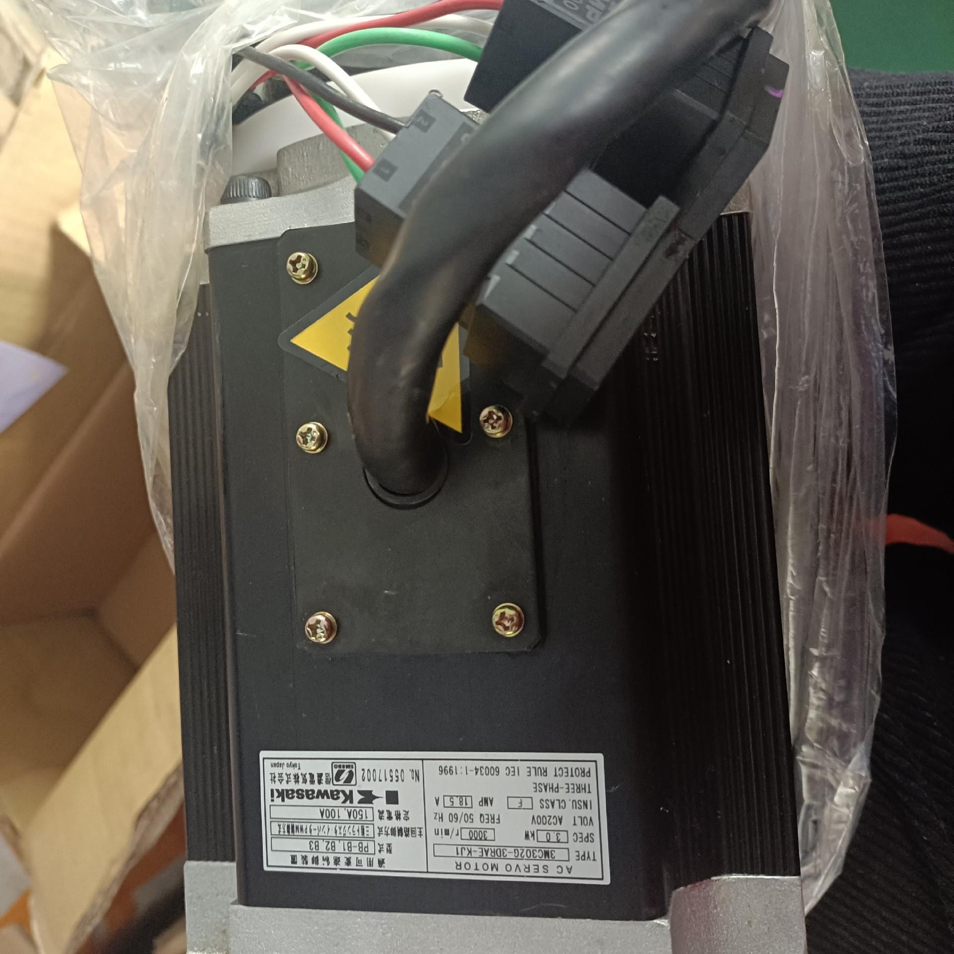 川崎伺服电机 3MC302G-3DRAE-KJl 现货议价销