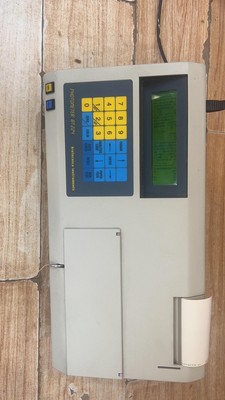 意大利PHOTOMETER分析仪，型号BT224，成色好，功