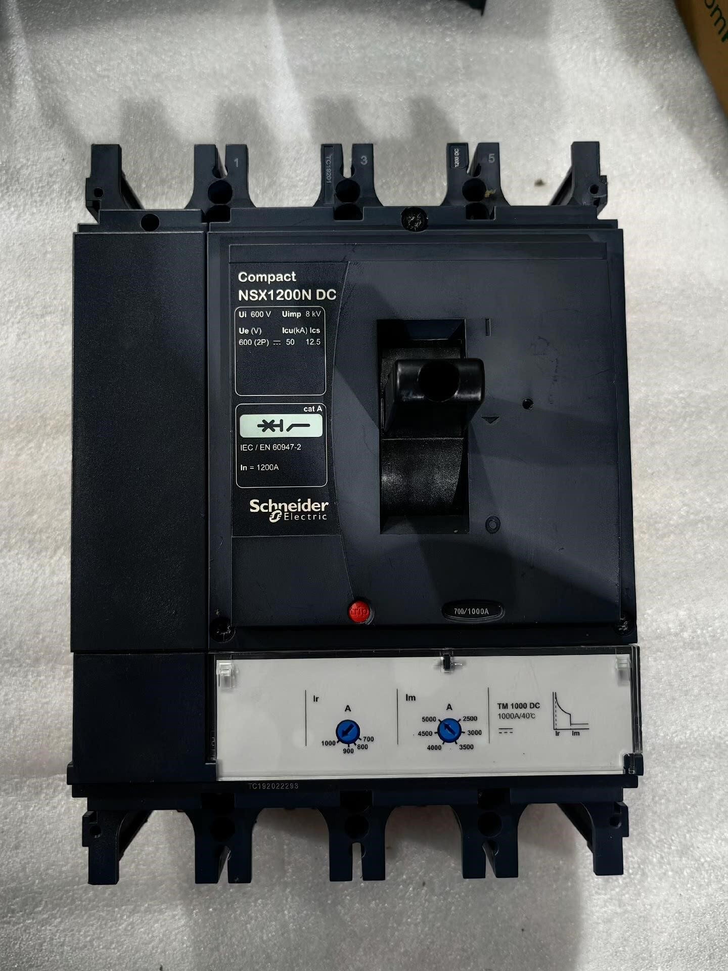 施耐德直流断路器NSX1200DCN TMDC 1000A
