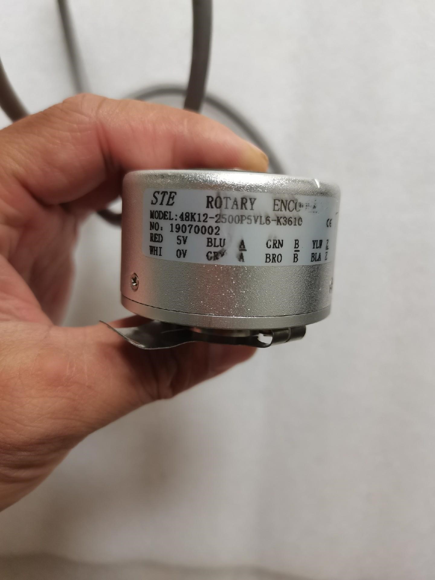 编码器 48K12-2500P5VL6-K3610，成色如图