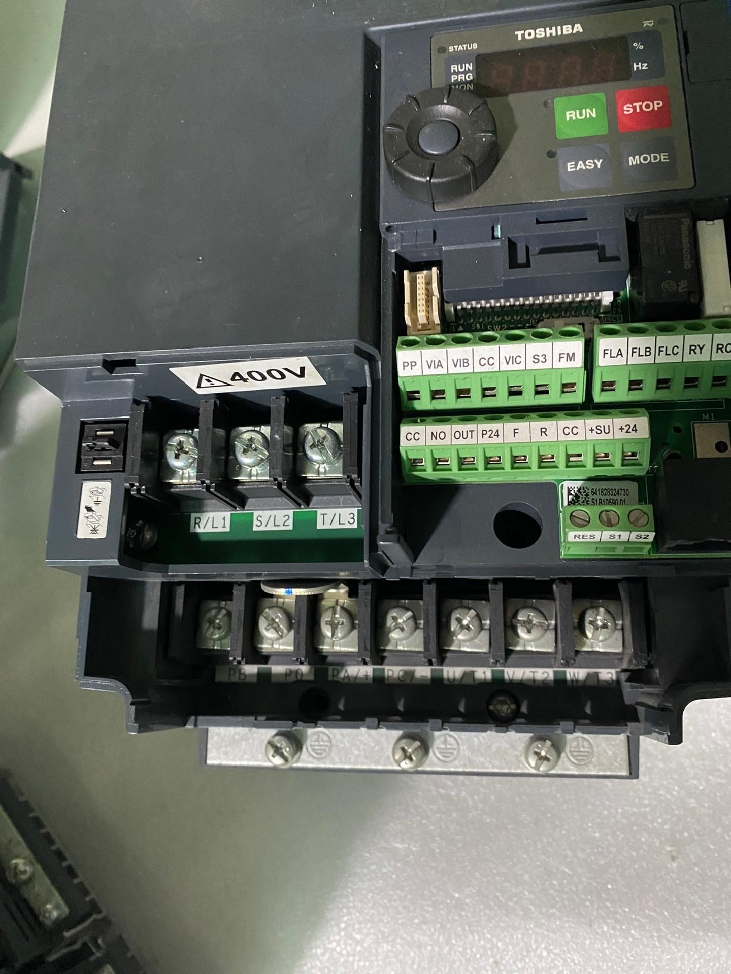 东芝变频器原装VFS15—4055PL-CH电压三相380V