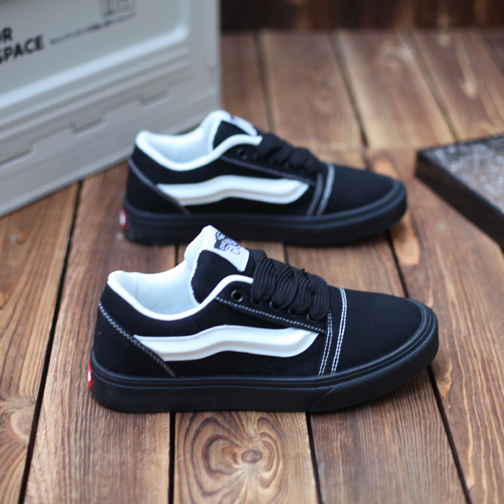 休闲运动2025情侣同款板鞋春夏新款男女单鞋面包鞋ins学生鞋