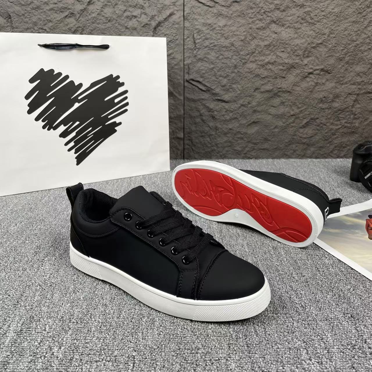 休闲运动黑色德训鞋男鞋秋季时尚百搭运动板鞋低帮耐磨防臭工作休