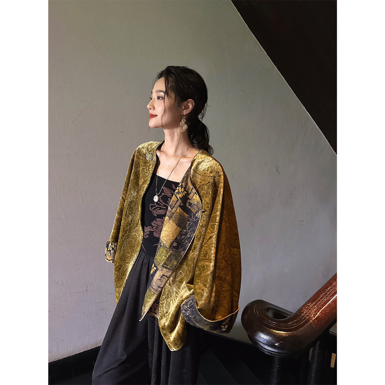 【夏天粉丝专享】三吉黑花【暮舟】新中式人丝绒外套女今年流行,女装/女士精品,衬衫,淘宝优惠券,粉丝福利购,淘宝优惠卷