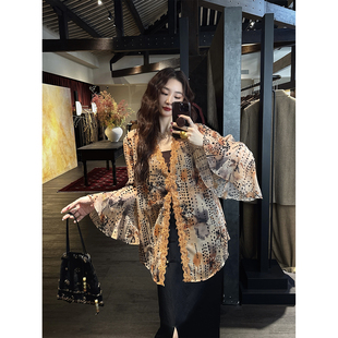 高端小资长袖 人丝缎面烂花衬衫 九万枝 上衣潮 呼呼专享