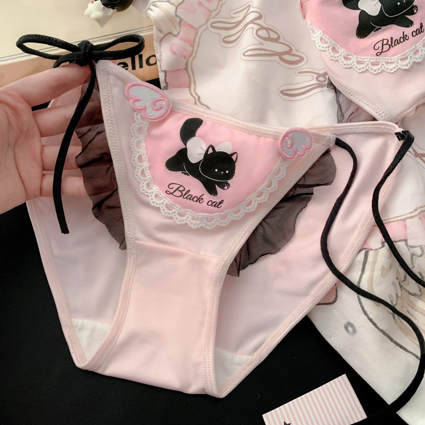 小甜崽 天使小猫咪系带小心机甜美可爱内裤女生高开叉女士三角裤,女士内衣/男士内衣/家居服,女三角裤,淘宝优惠券,粉丝福利购,淘宝优惠卷