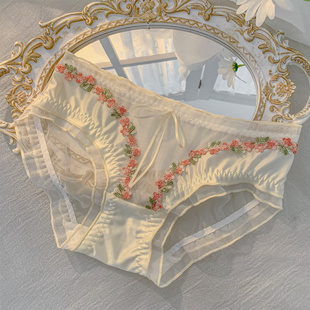 花漾秘境~女生日系蕾丝系带性感高开叉缎面纯欲风内裤女2026新款