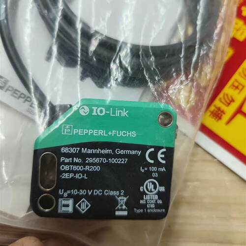 (议价)倍加福激光测距 OBT600-R200-2EP-IO-L全新